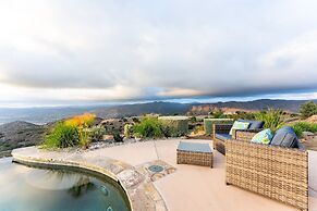 Vista Grande 4 Bedroom Home by RedAwning