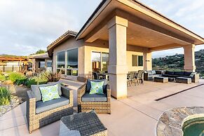 Vista Grande 4 Bedroom Home by RedAwning