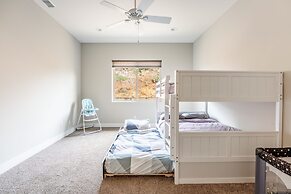 Vista Grande 4 Bedroom Home by RedAwning