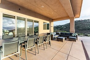 Vista Grande 4 Bedroom Home by RedAwning