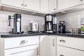 Spacious Home In Five Points Close To Downtown 5 Bedroom Home by RedAw