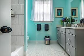 Spacious Home In Five Points Close To Downtown 5 Bedroom Home by RedAw