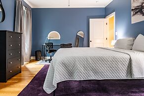 Spacious Home In Five Points Close To Downtown 5 Bedroom Home by RedAw