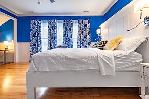 Spacious Home In Five Points Close To Downtown 5 Bedroom Home by RedAw