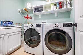 Spacious Home In Five Points Close To Downtown 5 Bedroom Home by RedAw