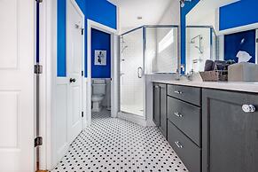 Spacious Home In Five Points Close To Downtown 5 Bedroom Home by RedAw