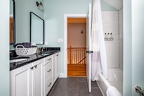 Spacious Home In Five Points Close To Downtown 5 Bedroom Home by RedAw