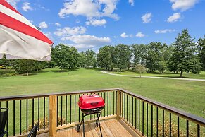 Tranquil Cozy 3br Home With Deck & Bbq 3 Bedroom Home by RedAwning