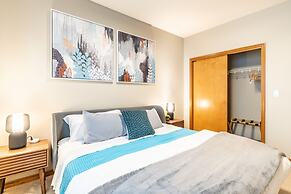 Luxury Home Reading & Game Room Outdoor Dining 3 Bedroom Home by RedAw