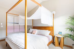 Luxury Home Reading & Game Room Outdoor Dining 3 Bedroom Home by RedAw