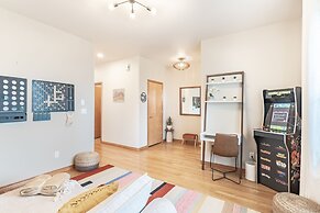 Luxury Home Reading & Game Room Outdoor Dining 3 Bedroom Home by RedAw