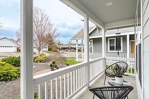 Luxury Home Reading & Game Room Outdoor Dining 3 Bedroom Home by RedAw