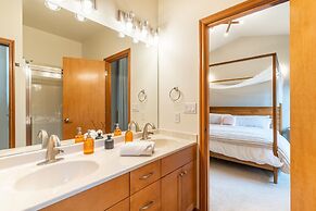 Luxury Home Reading & Game Room Outdoor Dining 3 Bedroom Home by RedAw