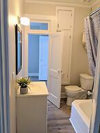 Quaint Hideaway In The Heart Of Clayton 3 Bedroom Home by RedAwning