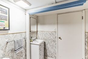 Unique Charmer: Outdoor Space & More Near Um 3 Bedroom Home by RedAwni