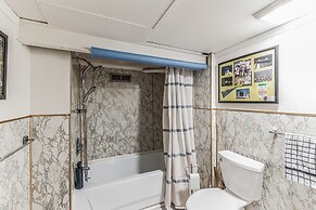 Unique Charmer: Outdoor Space & More Near Um 3 Bedroom Home by RedAwni