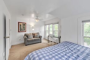 Unique Charmer: Outdoor Space & More Near Um 3 Bedroom Home by RedAwni