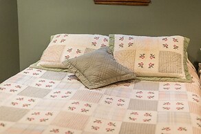 Waterfront Cottage In Michigan By S&s Properties 3 Bedroom Cabin