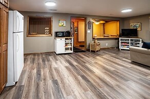 Waterfront Cottage In Michigan By S&s Properties 3 Bedroom Cabin