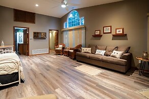 Waterfront Cottage In Michigan By S&s Properties 3 Bedroom Cabin