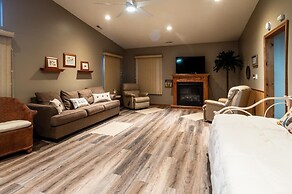 Waterfront Cottage In Michigan By S&s Properties 3 Bedroom Cabin