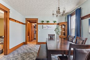 Niagara Falls Getaway: Perfect Place To Unwind 2 Bedroom Home by RedAw