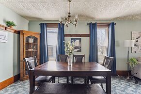 Niagara Falls Getaway: Perfect Place To Unwind 2 Bedroom Home by RedAw