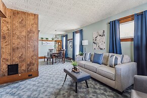 Niagara Falls Getaway: Perfect Place To Unwind 2 Bedroom Home by RedAw