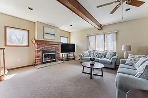 Niagara Falls Getaway: Perfect Place To Unwind 2 Bedroom Home by RedAw