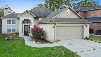 Serene Escape By The Lake 3 Bedroom Home by RedAwning