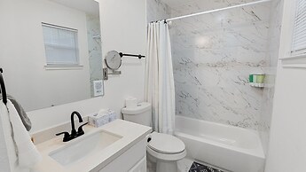 Serene Escape By The Lake 3 Bedroom Home by RedAwning