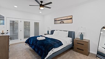 Serene Escape By The Lake 3 Bedroom Home by RedAwning