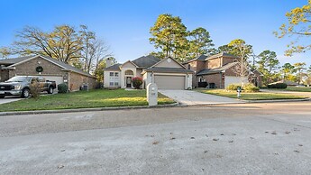 Serene Escape By The Lake 3 Bedroom Home by RedAwning