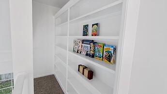 Serene Escape By The Lake 3 Bedroom Home by RedAwning