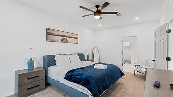 Serene Escape By The Lake 3 Bedroom Home by RedAwning