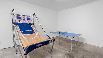 Serene Escape By The Lake 3 Bedroom Home by RedAwning