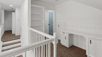 Serene Escape By The Lake 3 Bedroom Home by RedAwning