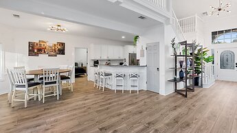 Serene Escape By The Lake 3 Bedroom Home by RedAwning