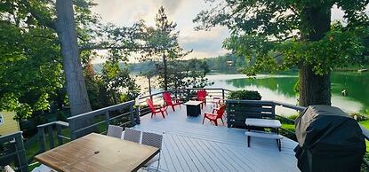 Little Loch 2 Bedroom Home by RedAwning