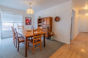 Traveler's Rest 3 Bedroom Home by RedAwning