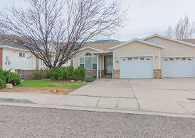 Traveler's Rest 3 Bedroom Home by RedAwning