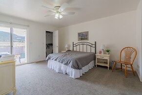 Traveler's Rest 3 Bedroom Home by RedAwning