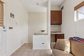 Family-Friendly South Loop Escape by RedAwning