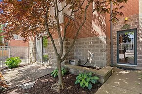 Family-Friendly South Loop Escape by RedAwning