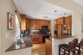 Family-Friendly South Loop Escape by RedAwning