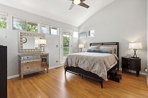 Family-Friendly South Loop Escape by RedAwning