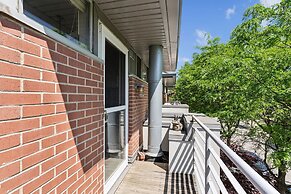 Family-Friendly South Loop Escape by RedAwning