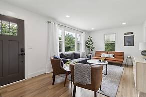 Chic Retreat Near Airport & Downtown Nashville by RedAwning