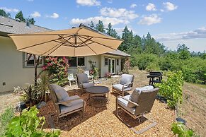 Compass Rose Reserve 2 Bedroom Home by RedAwning