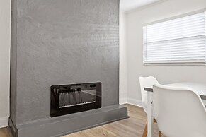 Sunny Palmetto Oasis: 4br Home With Private Pool 4 Bedroom Home by Red